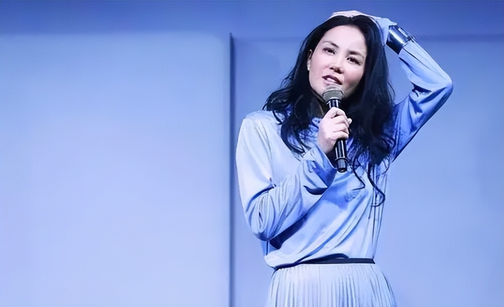 “天后”王菲简介（红了三十年的歌坛传奇，和谢霆锋有情人终成眷属）