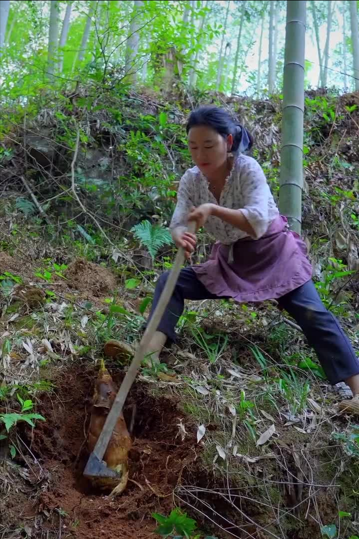 乡愁沈丹个人资料简介(从离异负债到带全村人致富，单亲妈妈如何完成蜕变？)