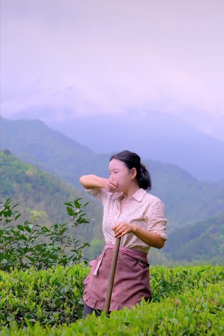 乡愁沈丹个人资料简介(从离异负债到带全村人致富，单亲妈妈如何完成蜕变？)