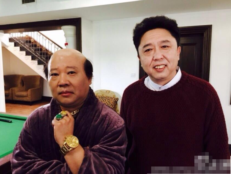 相声于谦简介（娶19岁女学生，不赚钱时靠老婆养，两个儿子归郭德纲管）