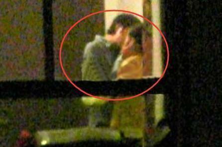 董洁老公是谁(董洁维基百科显示已婚，并且另育有一女，工作人员正面回应)