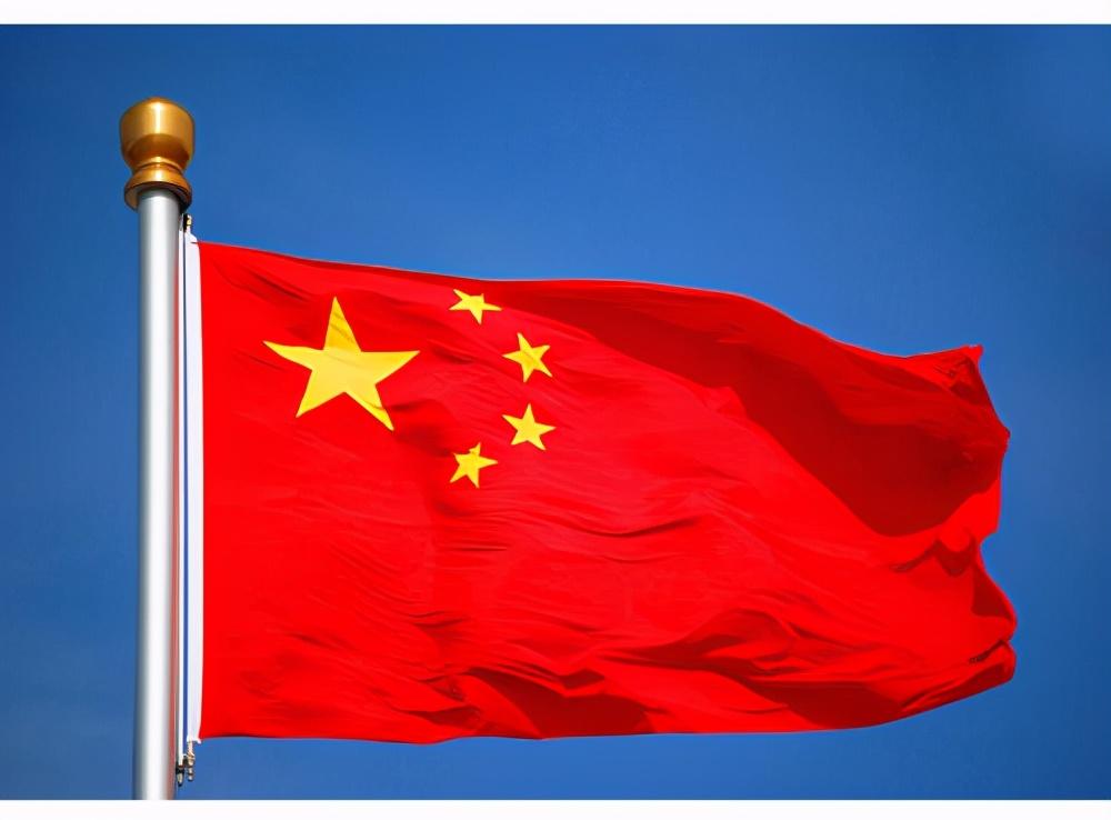 我国国旗是谁设计的图案（中华人民共和国国旗采用了谁的设计图案？）