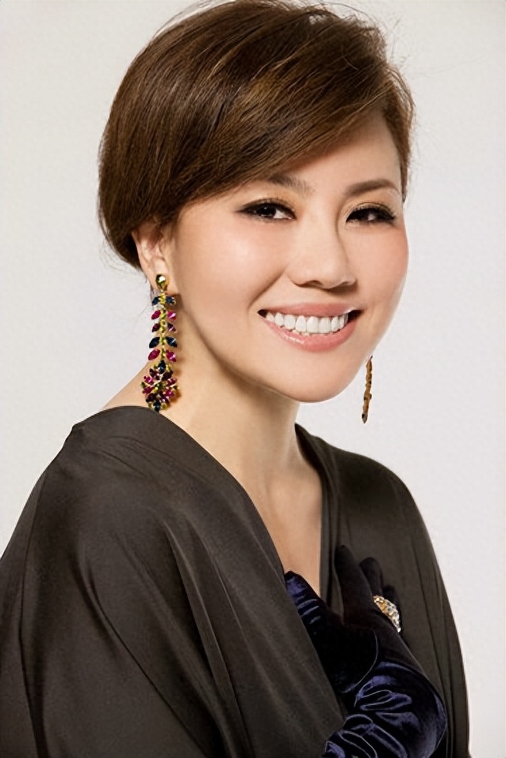 方静个人资料：一生未婚，患癌早逝痛了父母心