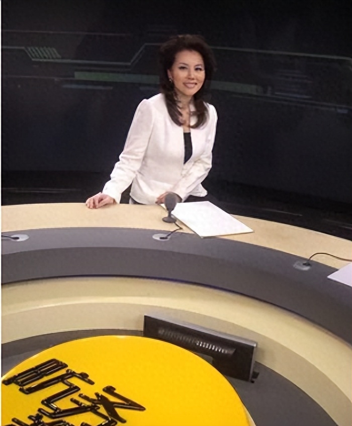 方静个人资料：一生未婚，患癌早逝痛了父母心