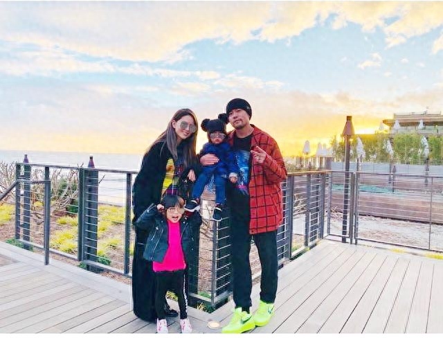 周杰伦个人资料：含泪与离异父亲和解，绝不让自己的孩子生活在单亲家庭