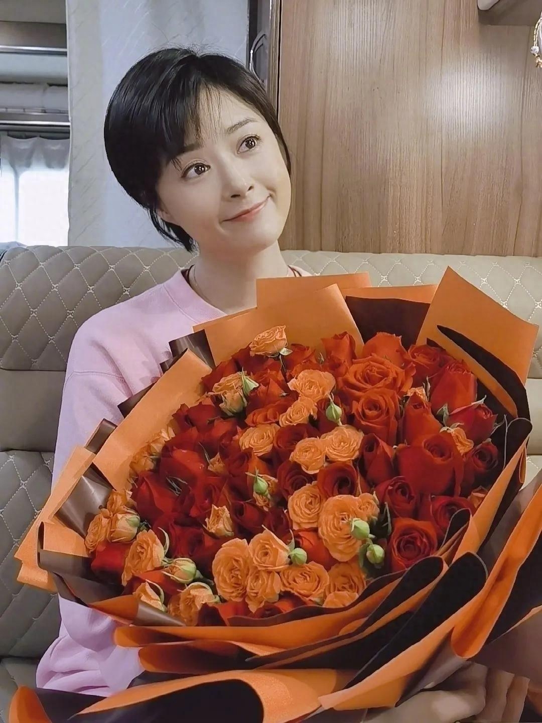 蒋欣的个人资料：心酸成名史，和她背后的男人女人