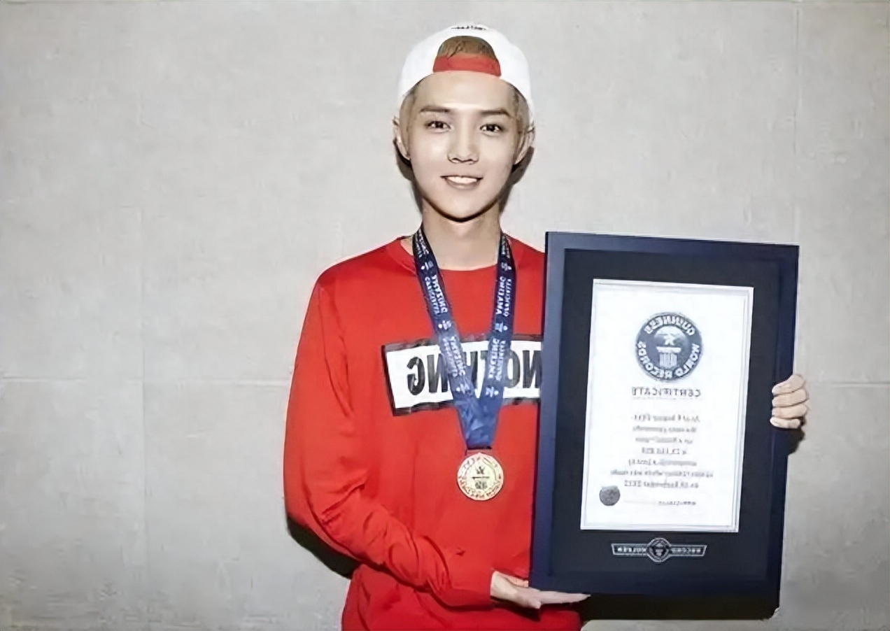 鹿晗个人资料：曾经的流量之王，因长相被人误解，但他才是“纯爷们”