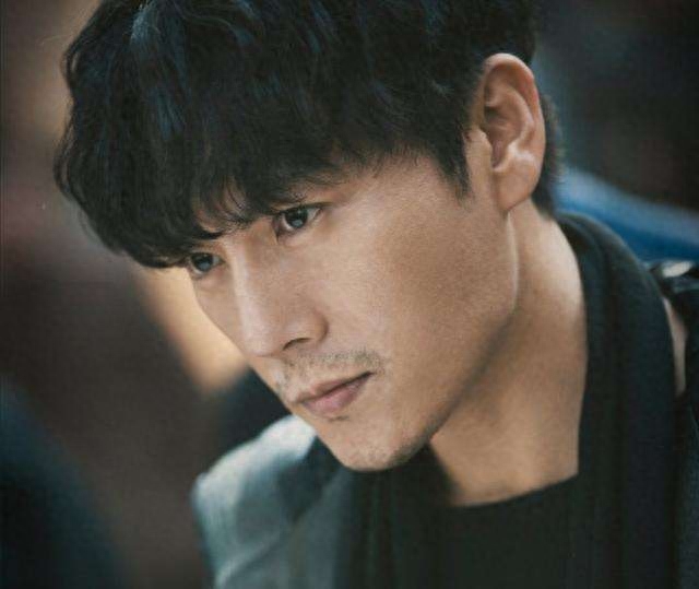 秦昊个人资料：终于出圈了：“愣头青”的傲与怂