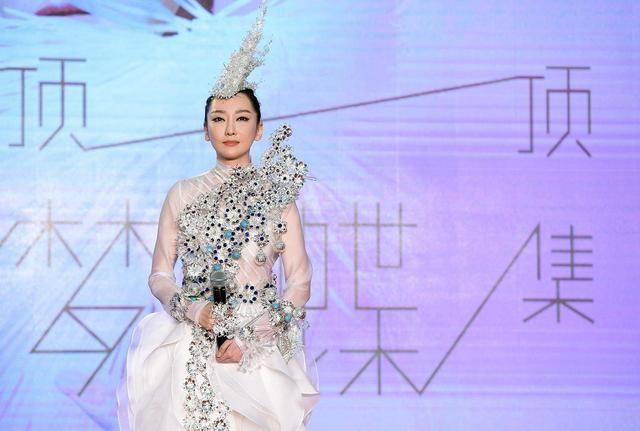 萨顶顶是谁(36岁的萨顶顶，走到今天能怪谁呢？跌落的口碑到底是回不去了)