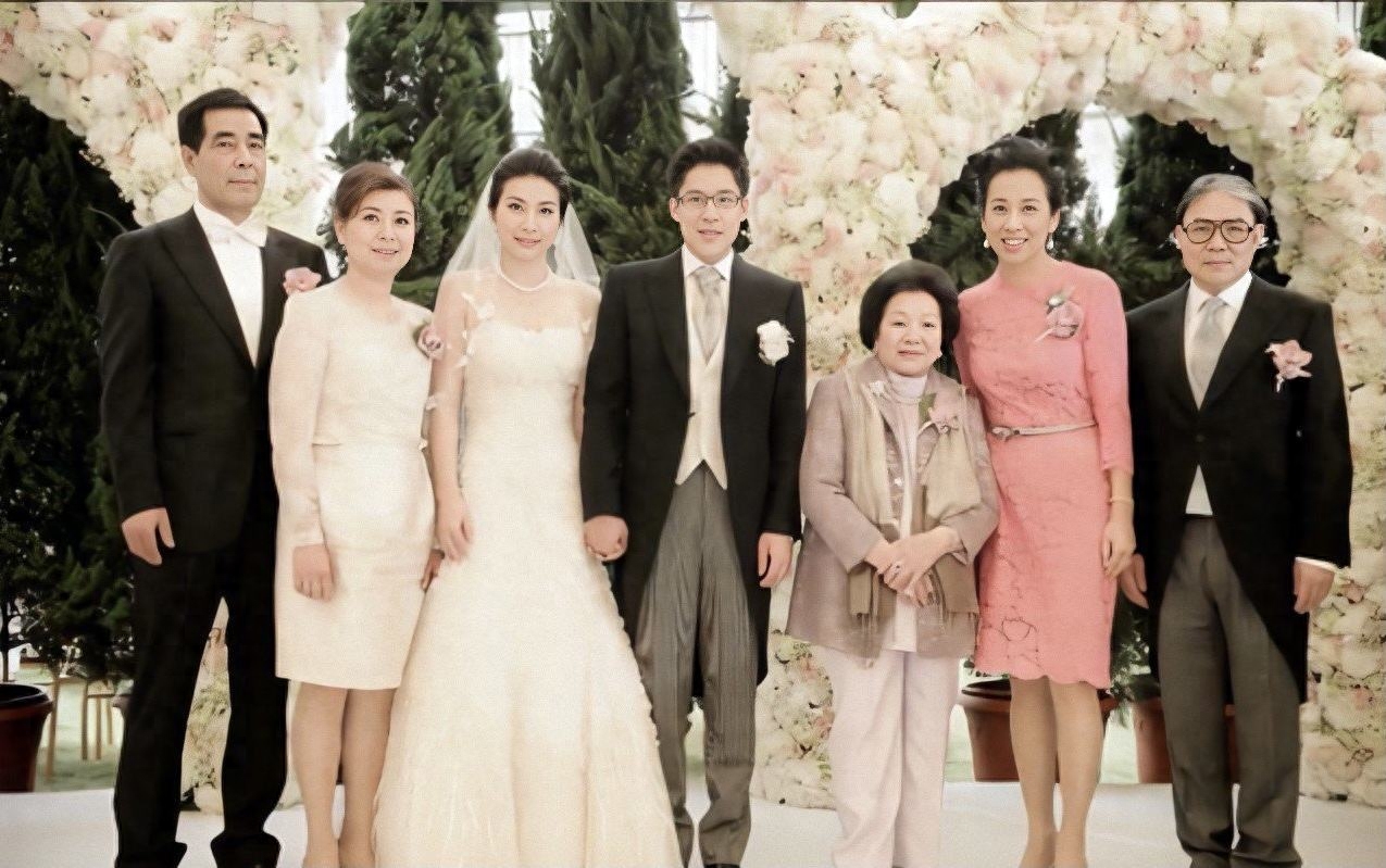 跳水皇后郭晶晶个人资料：出身平凡不认输，嫁入豪门仍省吃俭用，人美心善