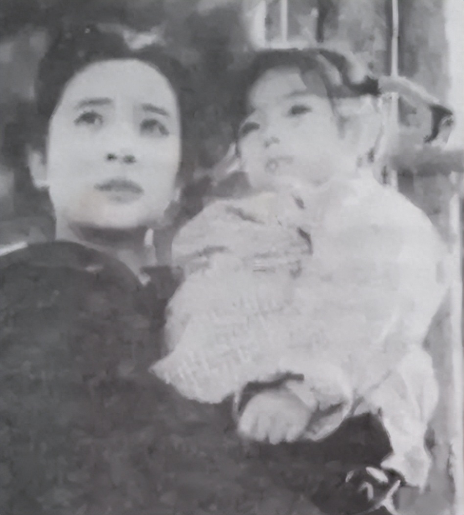 “小鸽子”胡雅斯个人资料：6岁出道，13岁隐退，31岁却剃度出家为尼