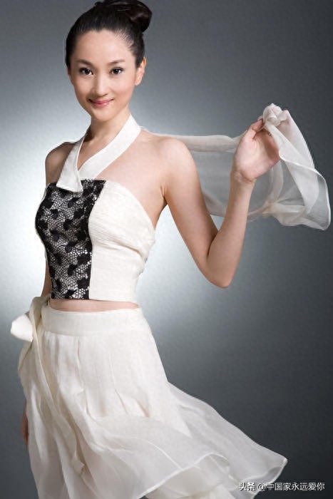 许还幻个人资料：低调本质的表演魅力