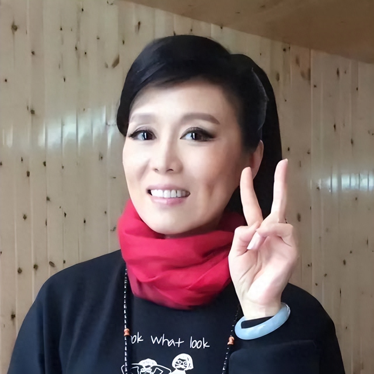 演员吴琼个人资料：我这辈子最正确的决定，就是和大11岁的婆婆处成姐妹