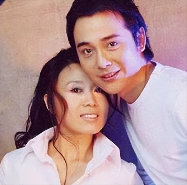 演员吴琼个人资料：我这辈子最正确的决定，就是和大11岁的婆婆处成姐妹