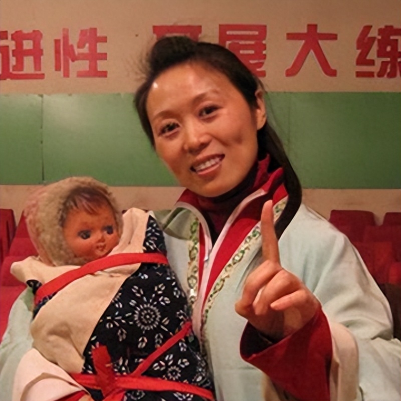 演员吴琼个人资料：我这辈子最正确的决定，就是和大11岁的婆婆处成姐妹