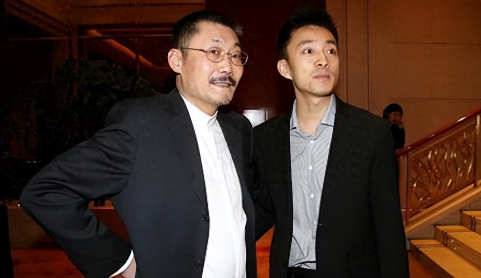 “央视才子”亚宁个人资料：被迫转型成总裁，53岁已满头白发婚姻成谜