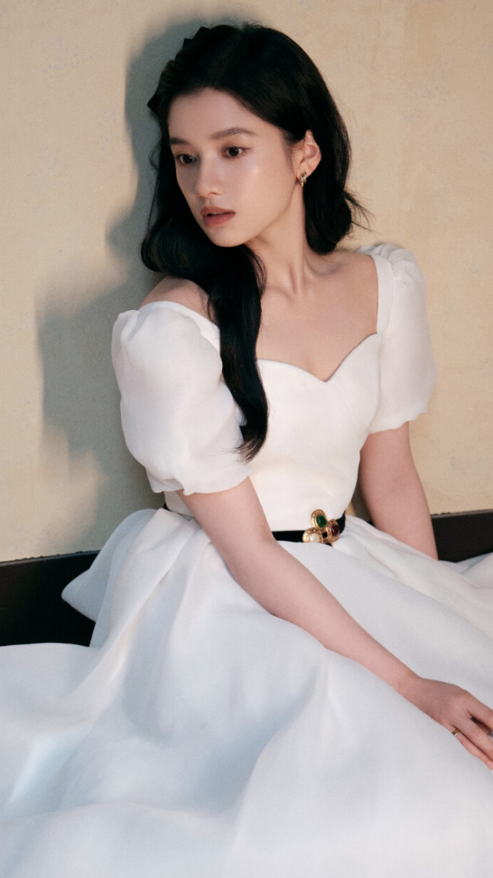 张婧仪个人简介及资料（钝感美人张婧仪：她的长相妙在哪？）