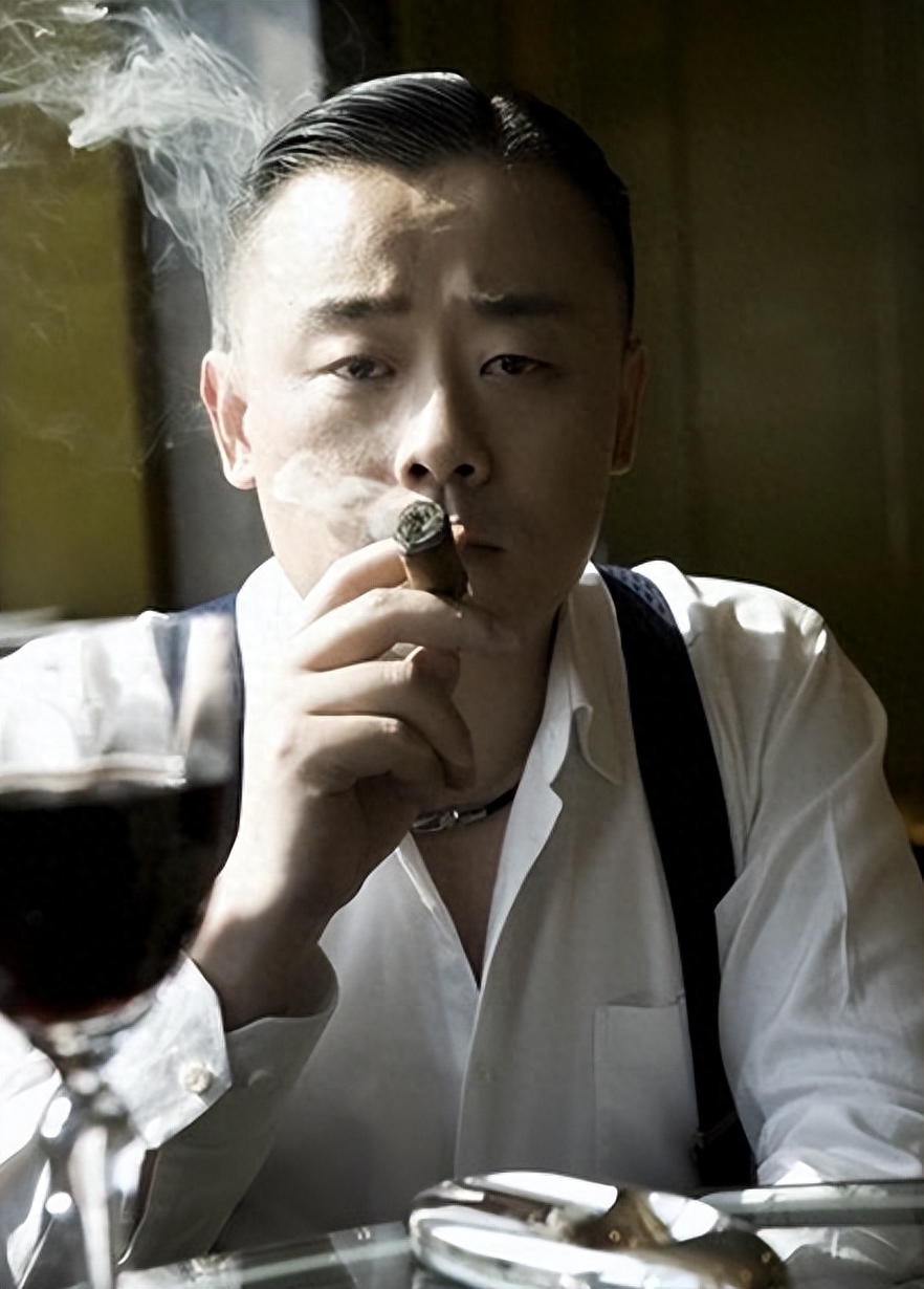 周立波 个人资料，魅力有多大，能让女粉丝张洁不离不弃