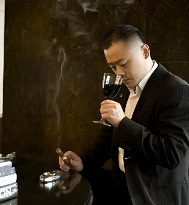 周立波 个人资料，魅力有多大，能让女粉丝张洁不离不弃