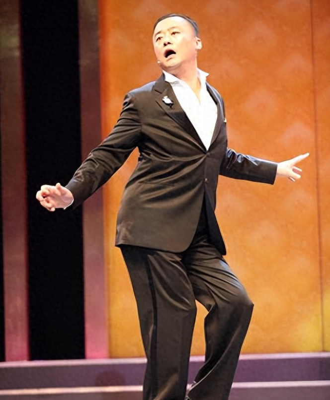 周立波 个人资料，魅力有多大，能让女粉丝张洁不离不弃