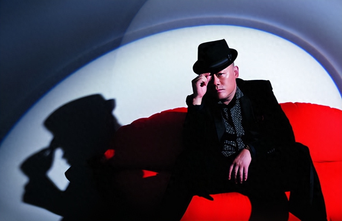 周立波 个人资料，魅力有多大，能让女粉丝张洁不离不弃