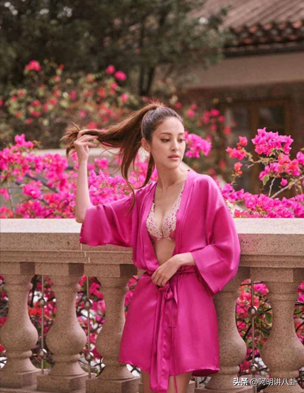 “最美港姐”陈凯琳个人资料：身材丰满，混血颜值美如娇花，太让人沉迷了吧